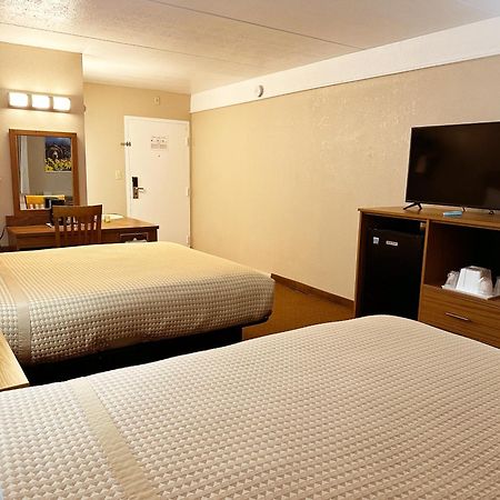 Sidney James Mountain Lodge Гатлинбург Экстерьер фото