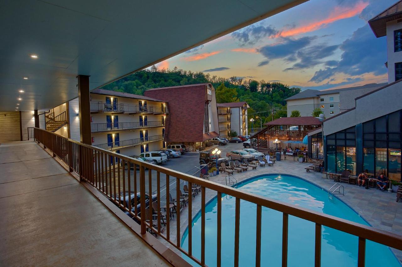Sidney James Mountain Lodge Гатлинбург Экстерьер фото