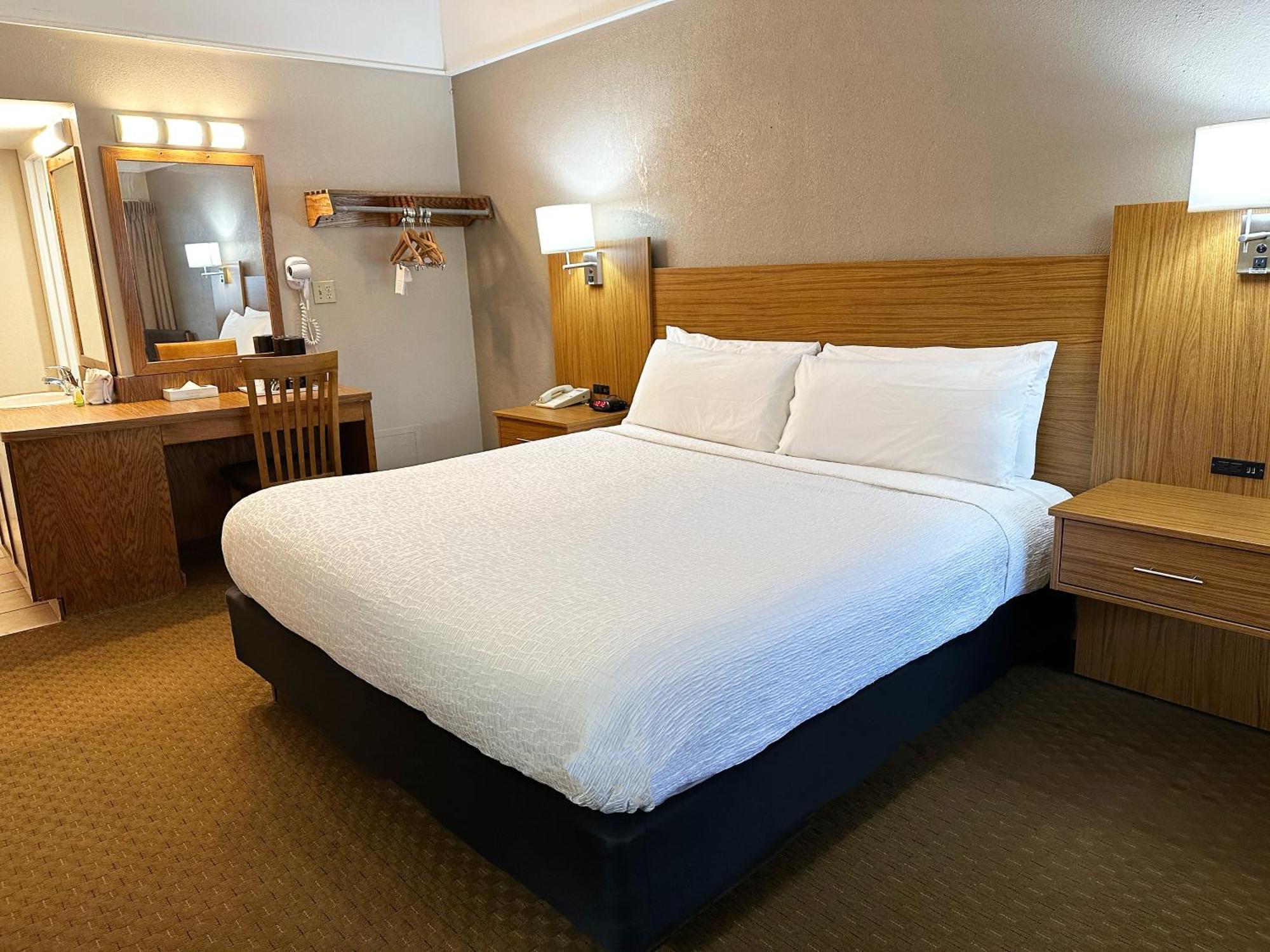 Sidney James Mountain Lodge Гатлинбург Экстерьер фото