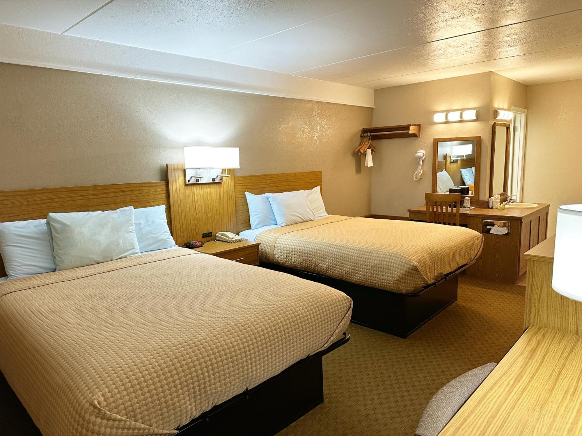 Sidney James Mountain Lodge Гатлинбург Экстерьер фото