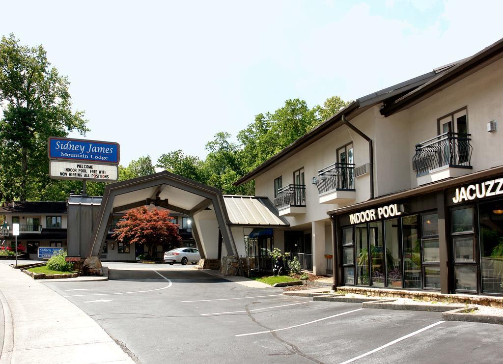 Sidney James Mountain Lodge Гатлинбург Экстерьер фото